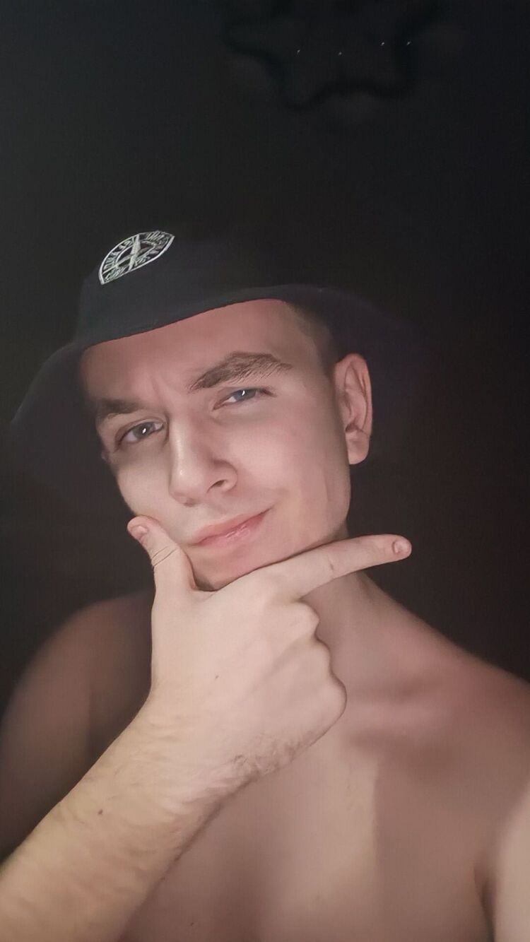  33071341  , 21 ,    