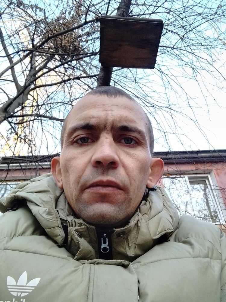  ,   Hikolai, 33 ,   c 