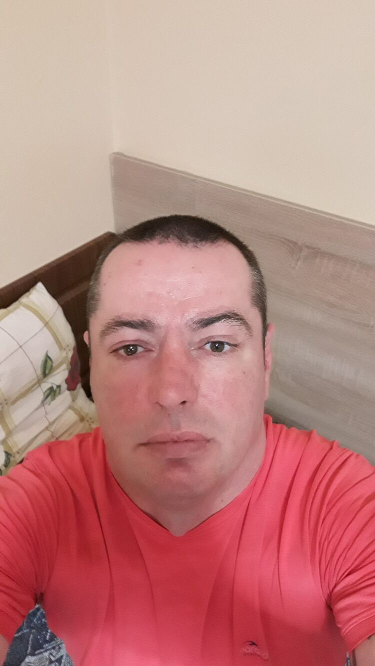  42968821  Dalibor, 45 ,    