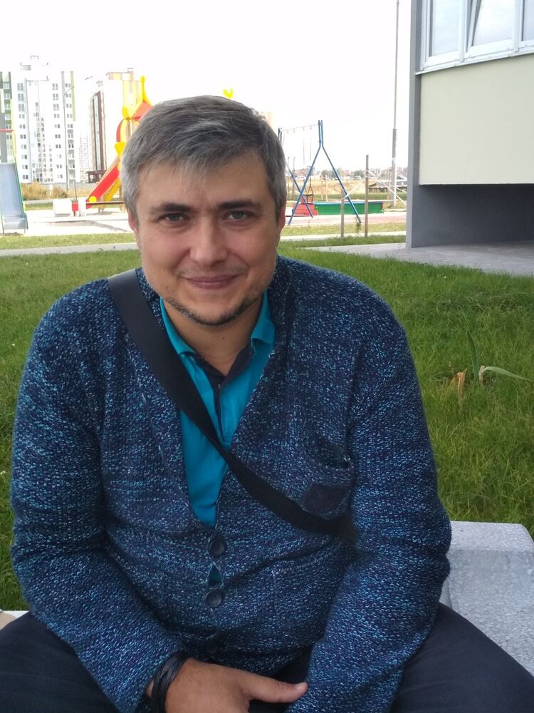  16906081  Maksim, 41 ,    