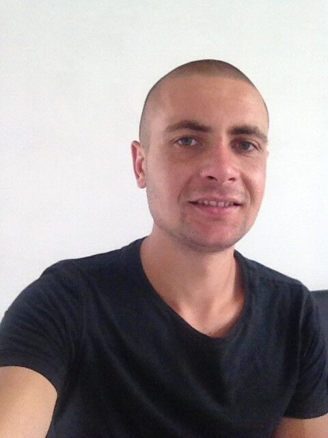  ,   Costea, 32 ,   ,   , c 