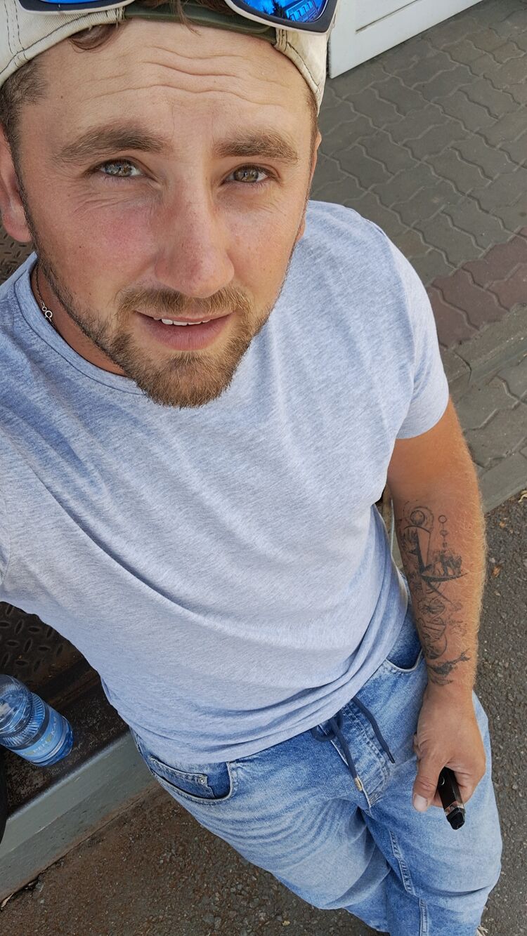  38158941  , 31 ,    