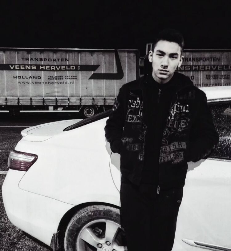  53158531  Mansur, 19 ,    