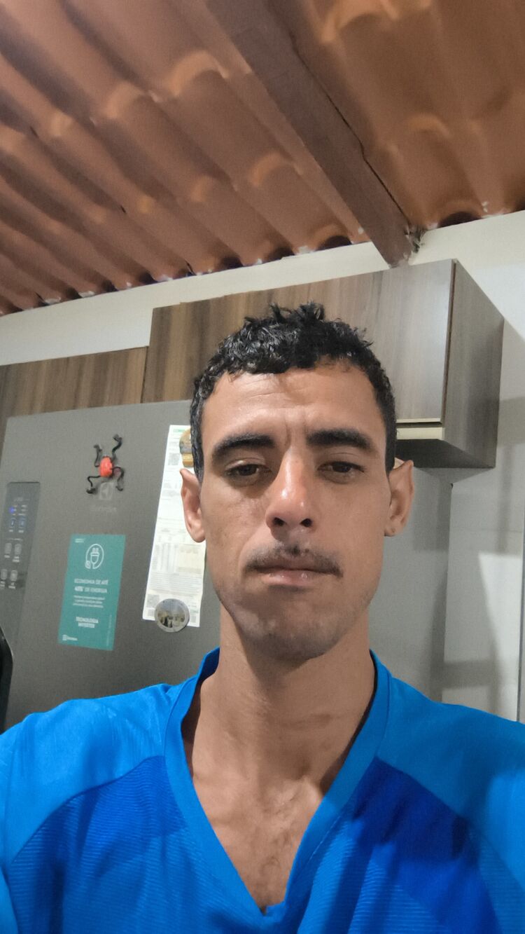  --,   Nicolas, 28 ,   ,   , c 