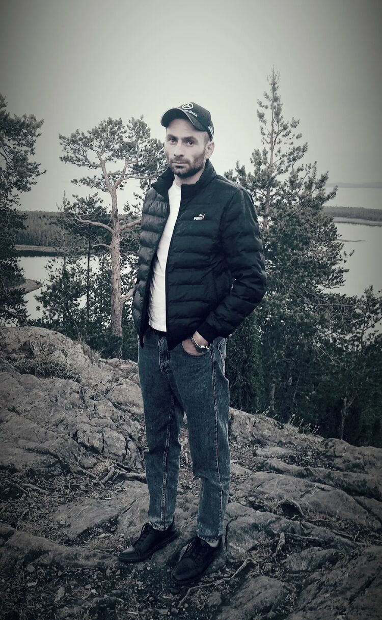  35915961  , 32 ,     