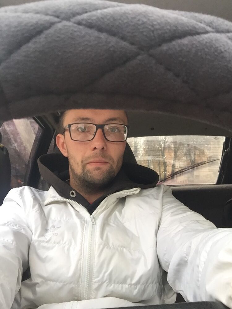  ,   Maxim, 33 ,     , c 