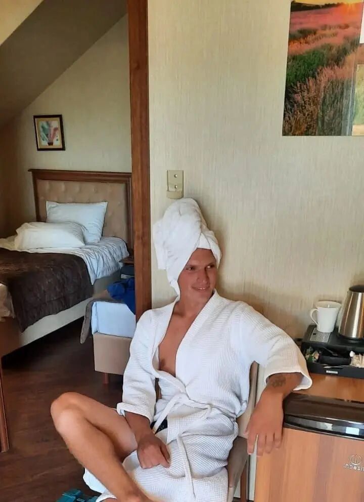  30772981  Sergey, 33 ,    