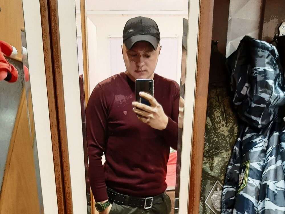  38042591  Alexey, 29 ,    