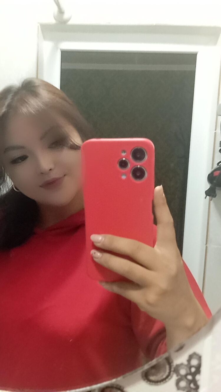  44181671  Aku, 28 ,    