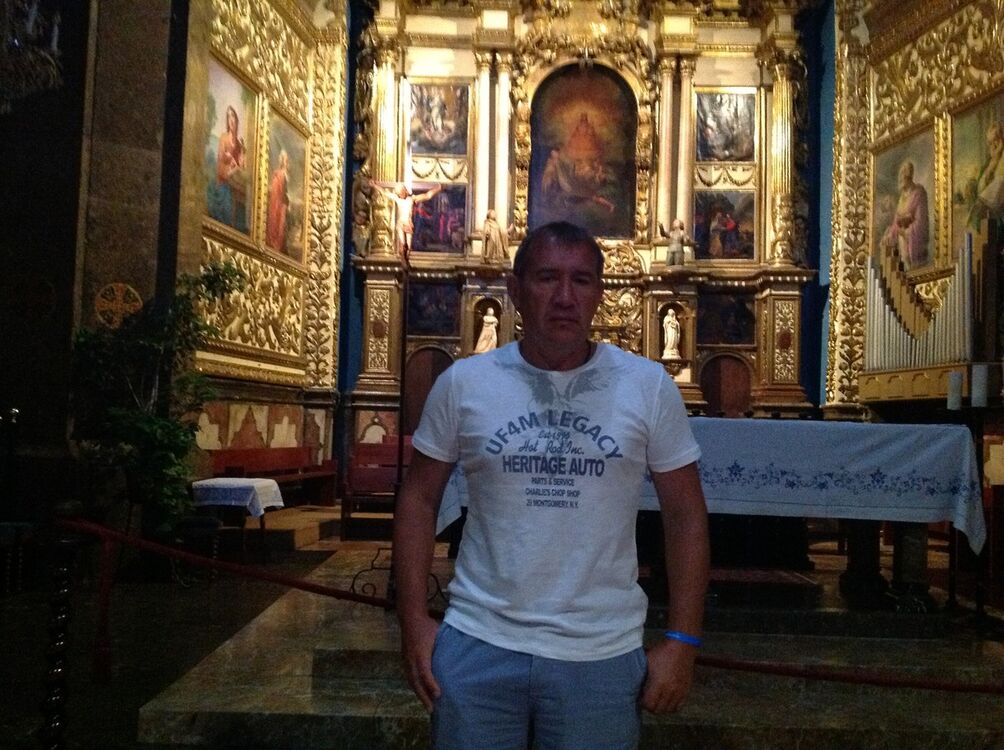  ,   Alex, 55 ,   
