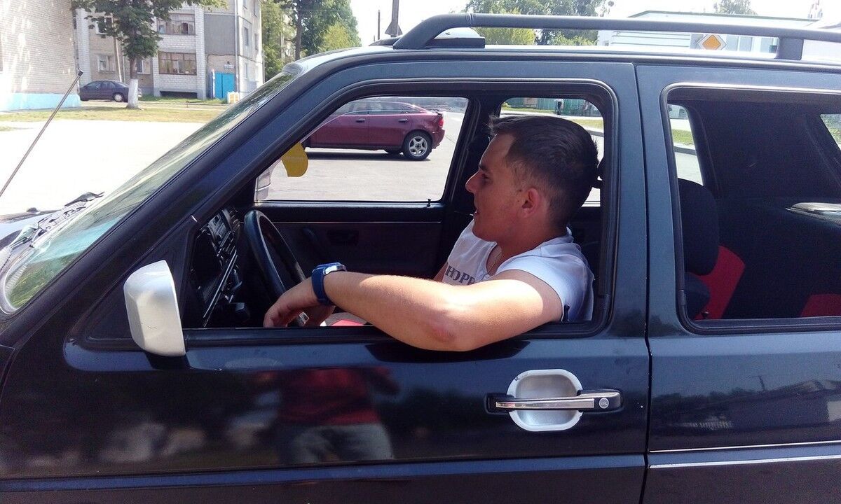  6469381  Andrei, 30 ,    