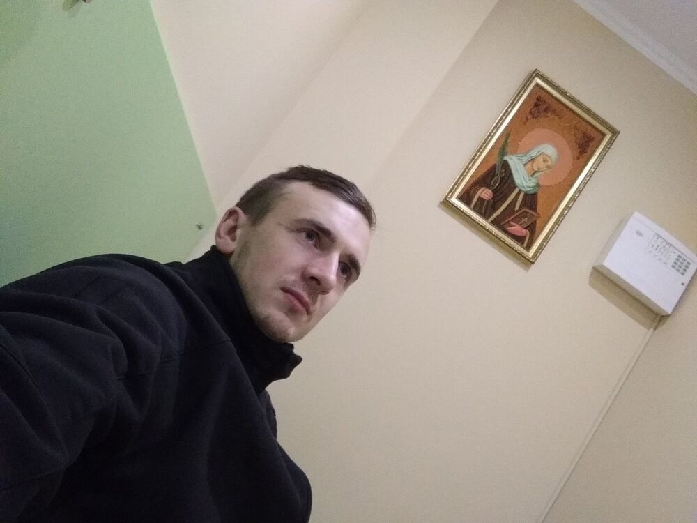  14162821  Andriy, 28 ,    