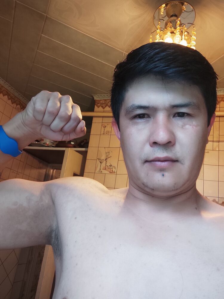  52927181  ALI, 37 ,    