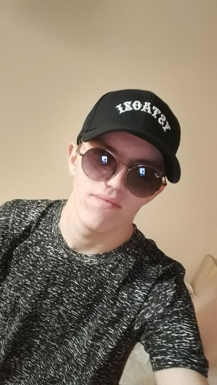  53308641  Alexander, 20 ,    