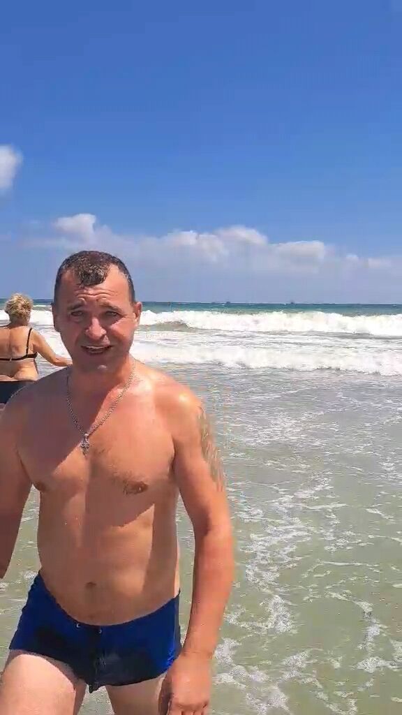  37176161  Sergei, 42 ,    