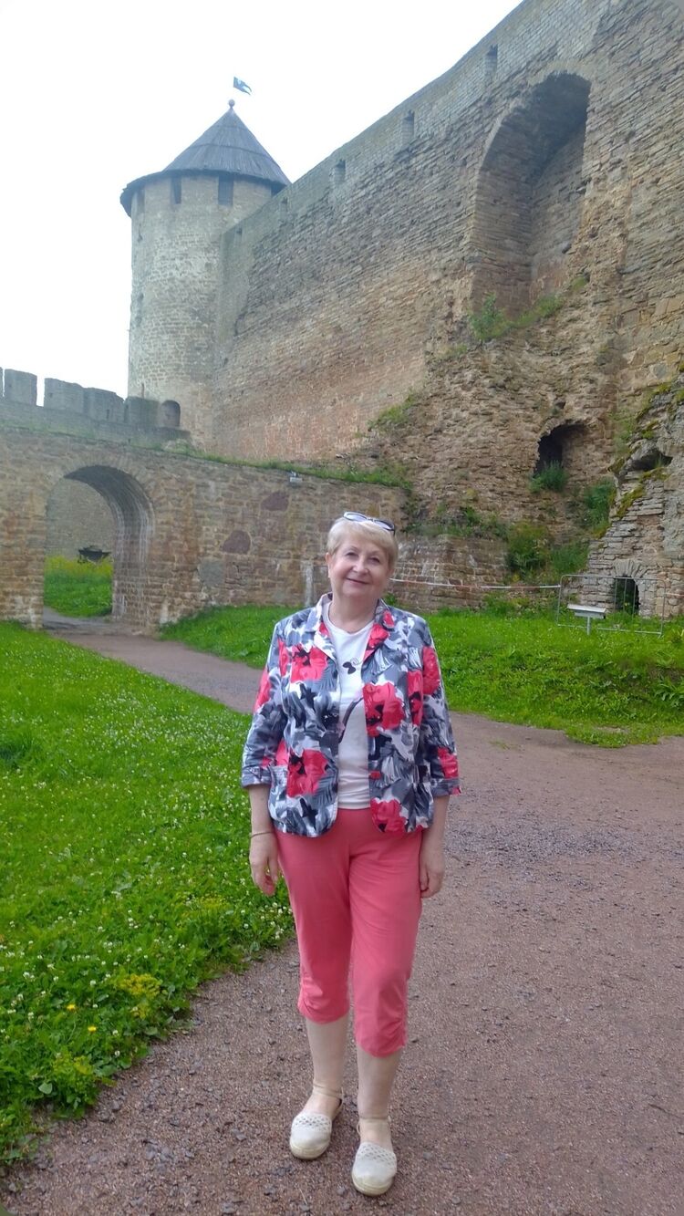  45306751  Elena, 63 ,    -