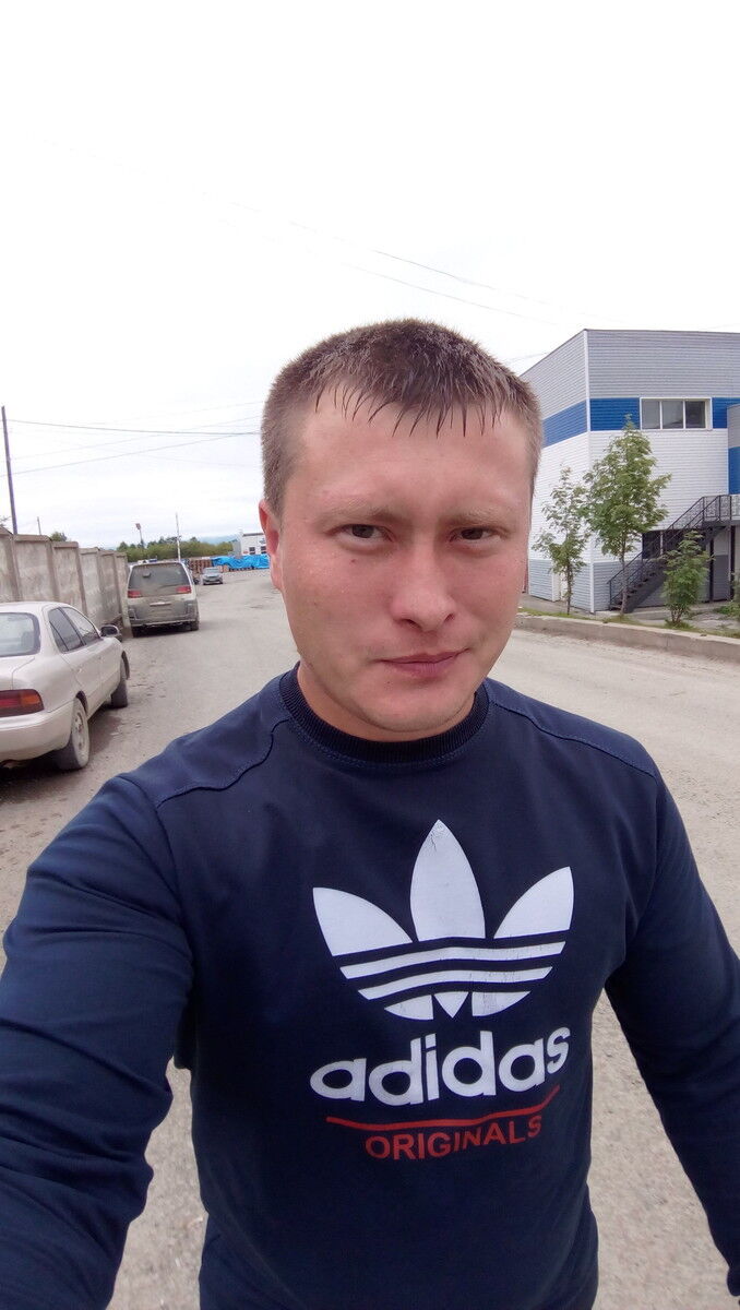  18037951  , 34 ,    