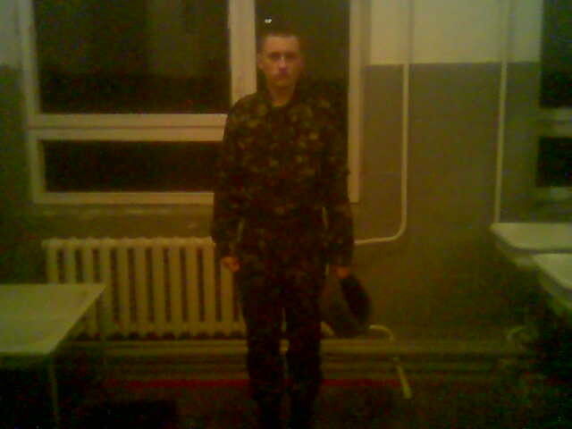  4104001  Aleksander, 32 ,    