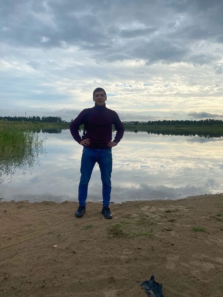  ,   Alexander, 24 ,     
