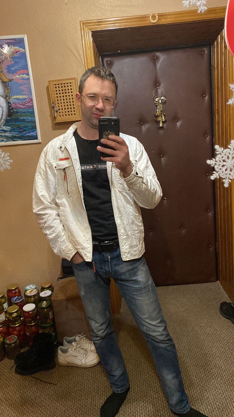  40493651  , 37 ,    