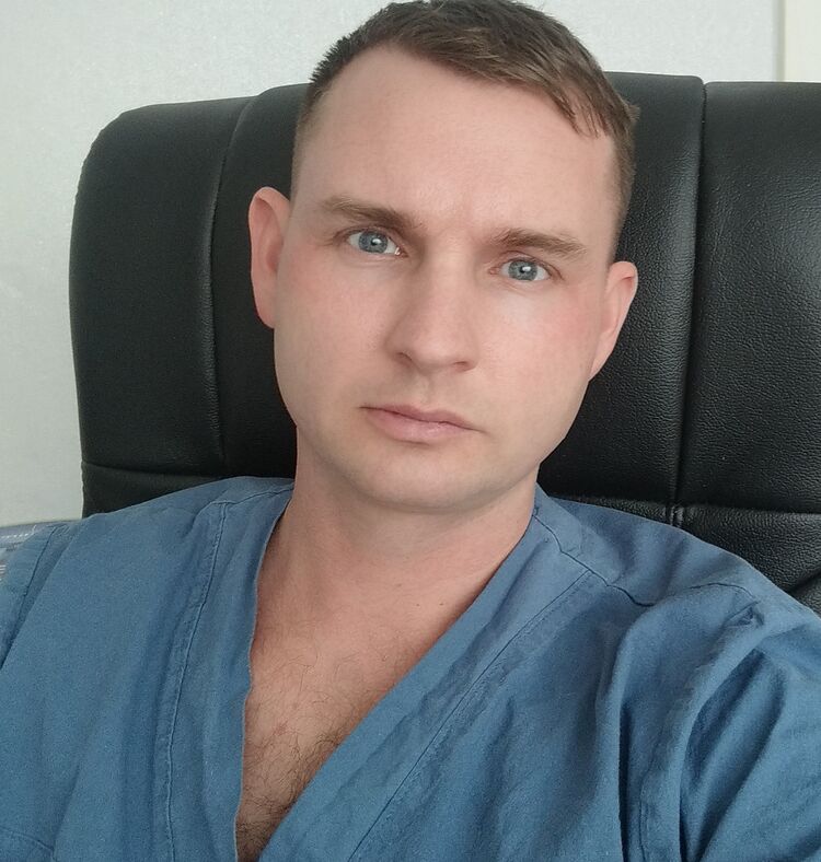  33118251  Serj, 36 ,    -