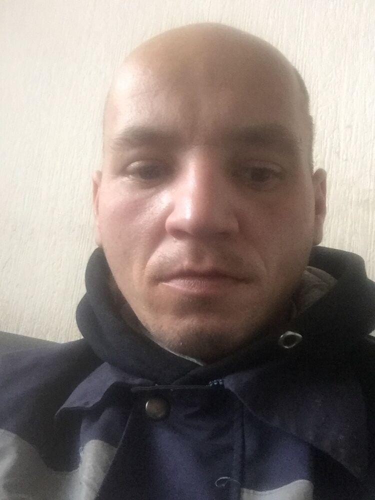  ,   Denis, 44 ,  