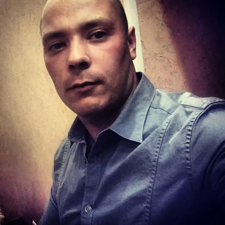  30258351  Ivan, 34 ,    