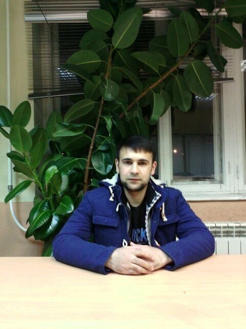  14374951  Roma, 37 ,    