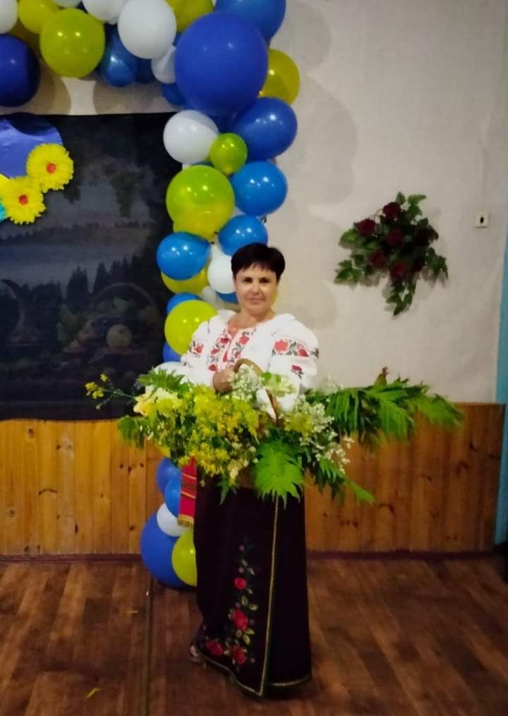  46713251  Olena, 51 ,    