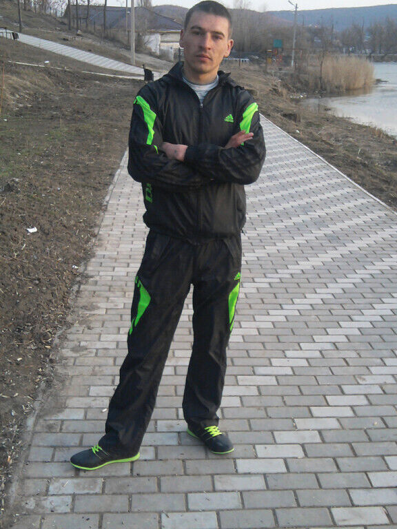  47328141  Ivan, 35 ,    