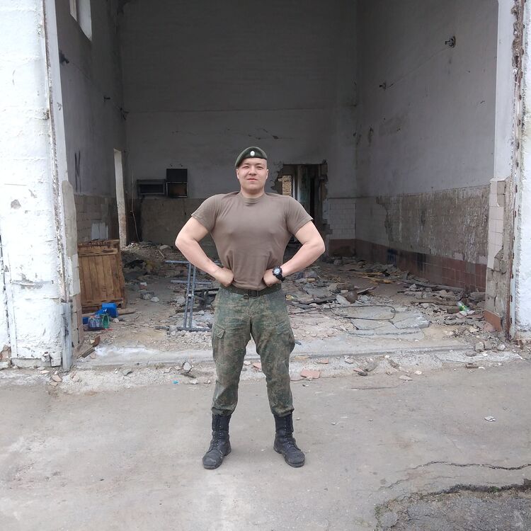  31856261  Vadim, 27 ,    -
