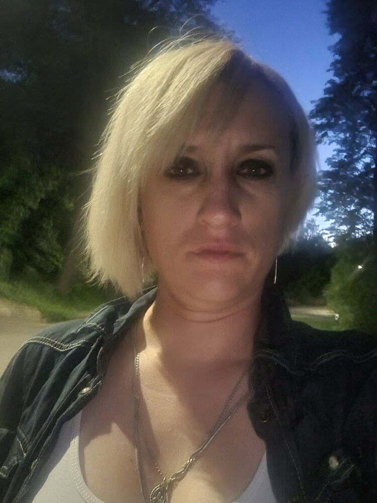  44039851  Oksi, 37 ,    