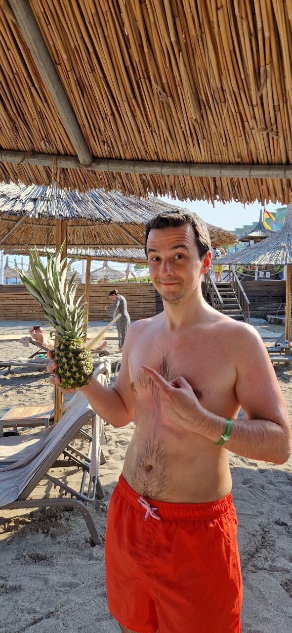  38235161  Dima, 37 ,    