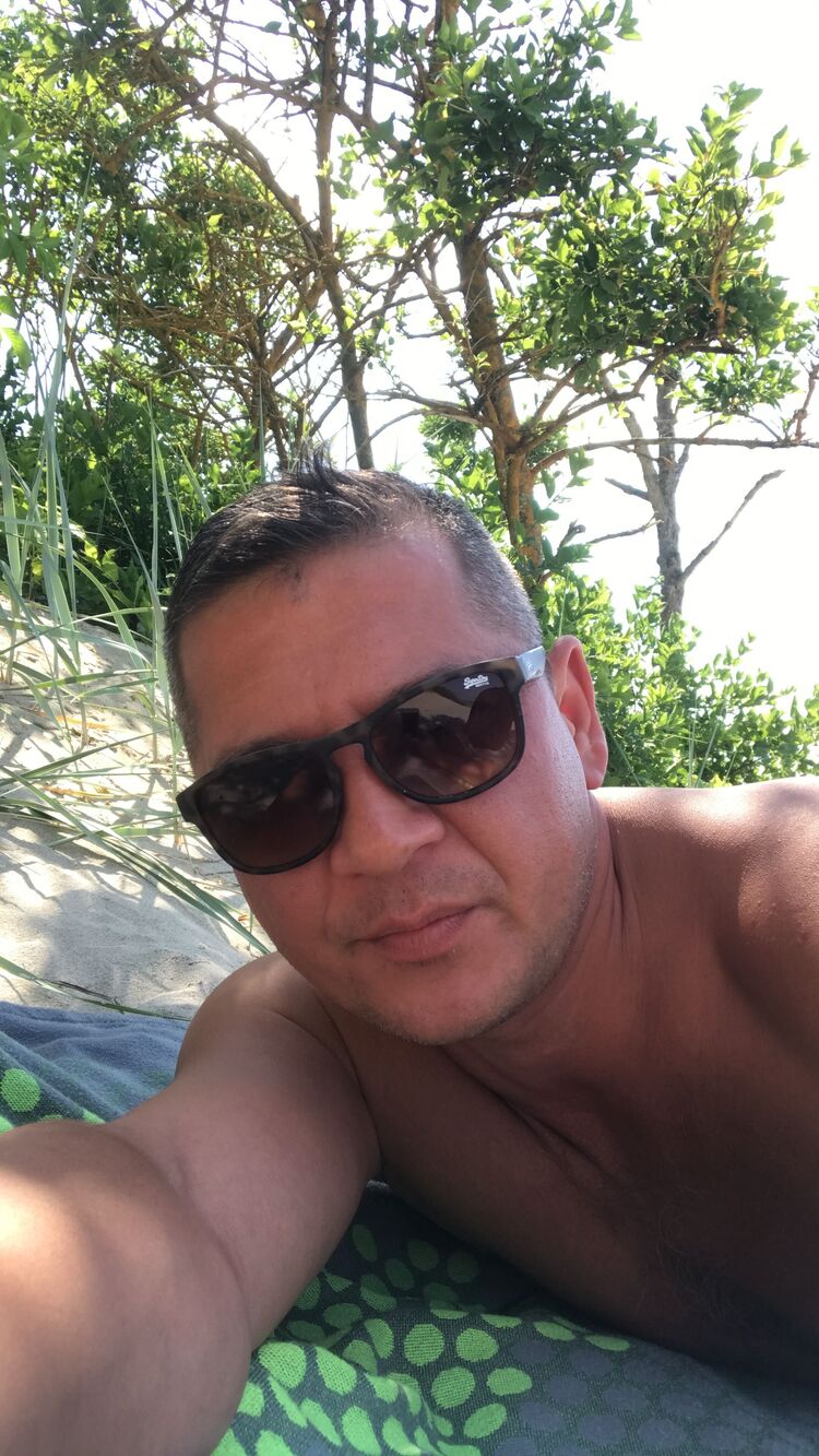  ,   Ruslan, 43 ,   ,   