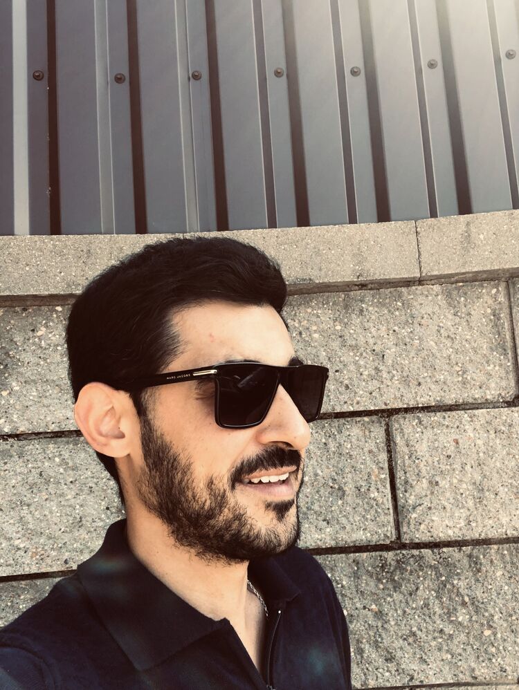  53960171  Artur, 29 ,    