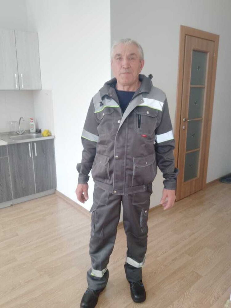  43607751  Andrey, 64 ,    