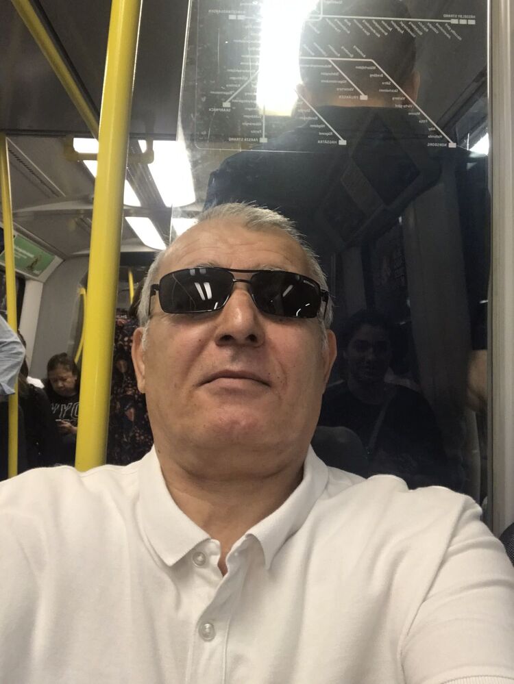  32089371  Elcin, 57 ,    