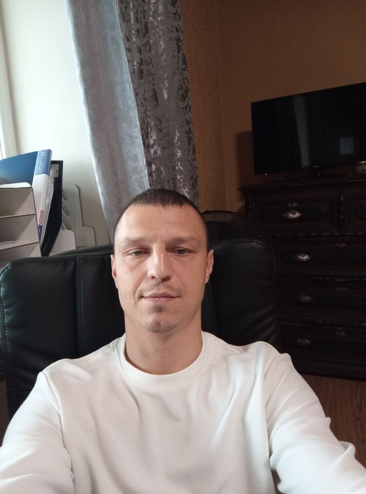  53798001  Arturio, 35 ,    