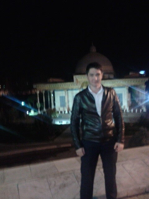  5325441  Farrux, 34 ,    