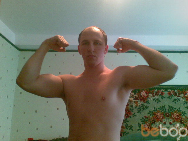  ,   Maximiller, 39 ,  