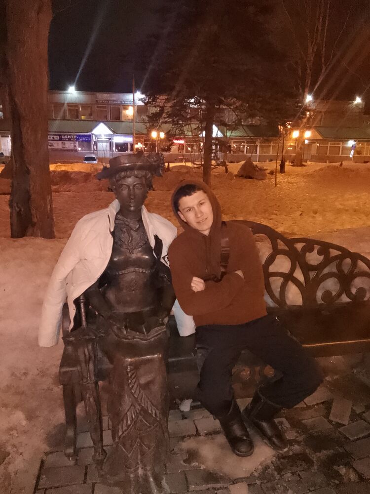  33172201  , 25 ,    -