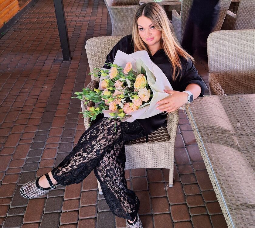  53771601  YULIIA, 40 ,    
