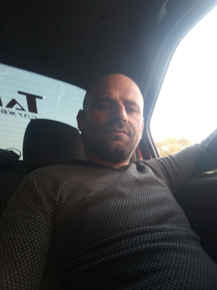  ,   Arkadi, 44 ,   ,   , c 