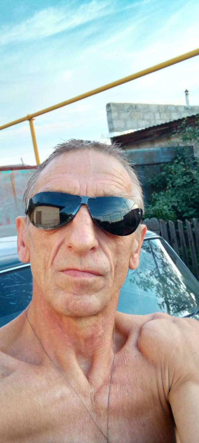  30013481  , 64 ,    