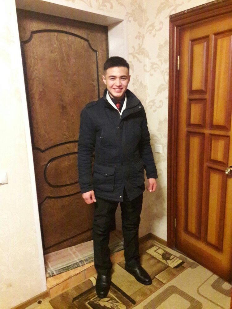  9946711  , 28 ,    