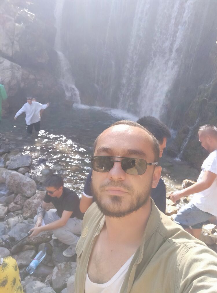  23876941  King, 31 ,    