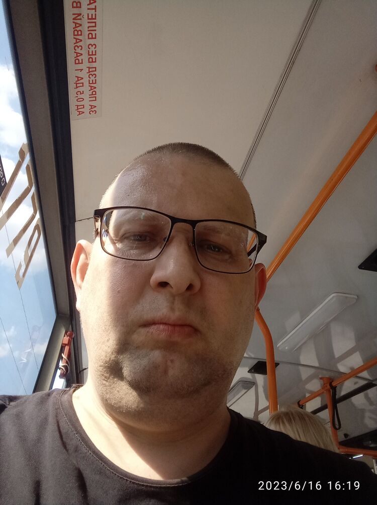  35267261  , 44 ,    