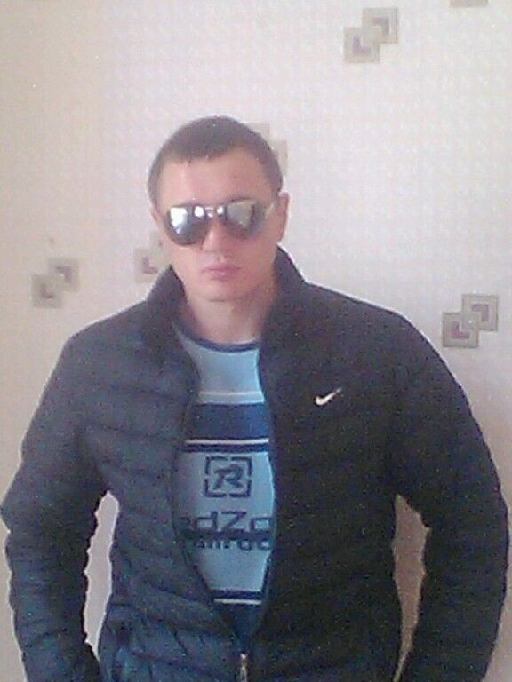  8616131  Denis, 42 ,    