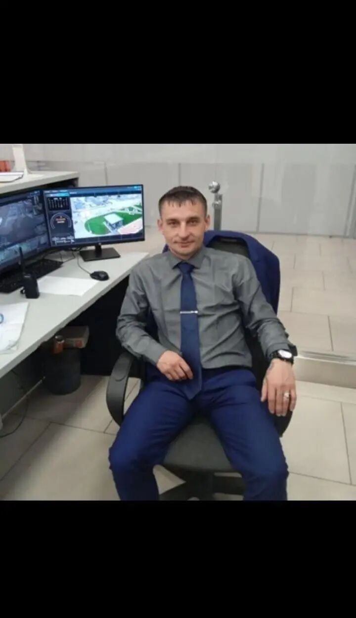  ,   Ruslan, 35 ,   ,   