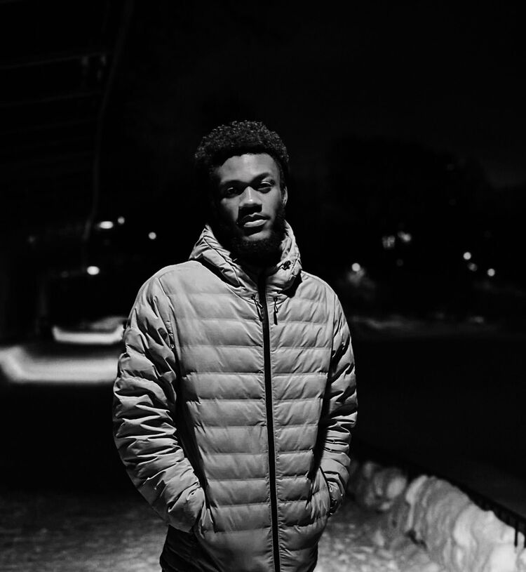  51545101  Vince, 25 ,    